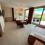 Hotel Briz - Section B