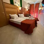 Briz - Section B Hotel