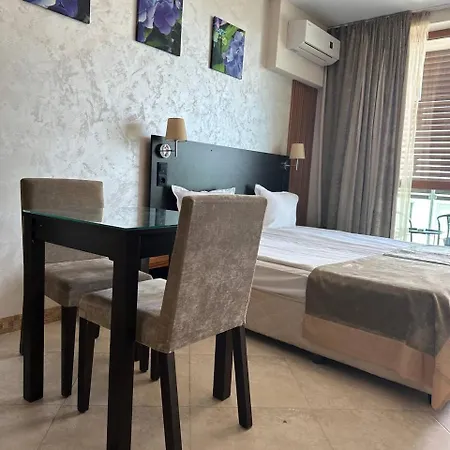 Хотел Briz - Section B