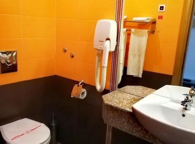 Briz - Section B Готель 3*