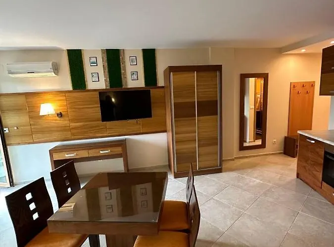 Briz - Section B ساني بيتش