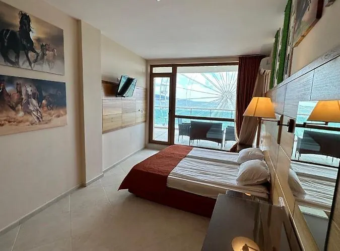 Hotel Briz - Section B 3*