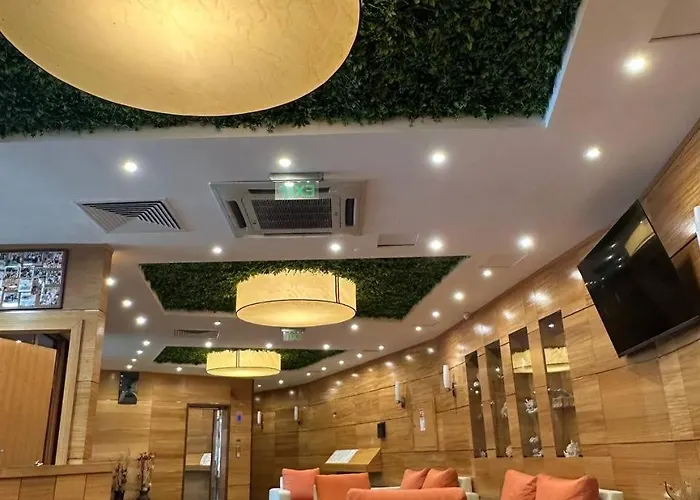 Briz - Section B Hotel